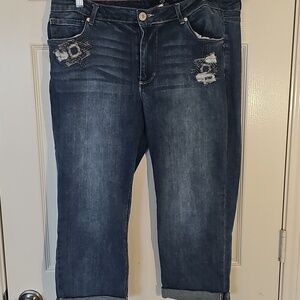 ONE 5 One Unique Design 5 Pocket Button/Zip Distressed Capri Jeans Size 14 EUC